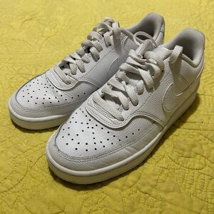 Nike Court Vision Low Sneakers